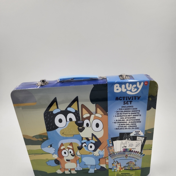 Bluey Deluxe Activity Art Set with Metal Carrying Case Boys and Girls 200+ pcs - Picture 6 of 10